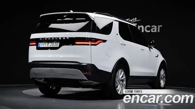 Land Rover Discovery 5 2025 — Şəkil 12/20