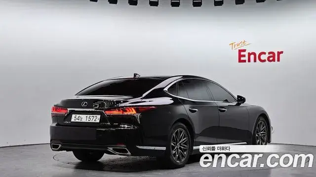 Lexus LS500 2018 — Şəkil 10/20