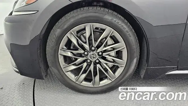 Lexus LS500 2018 — Şəkil 9/20