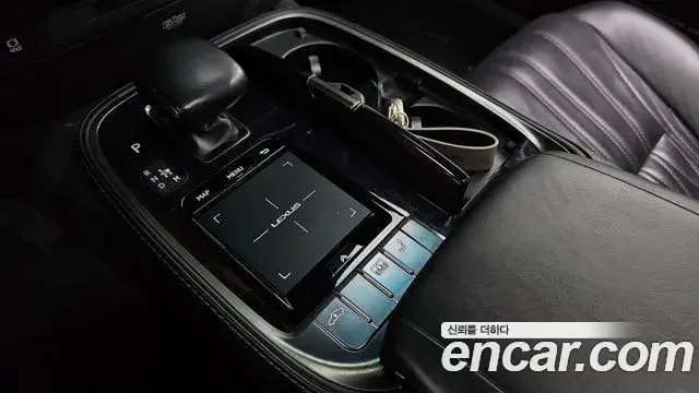 Lexus LS500 2018 — Şəkil 16/20