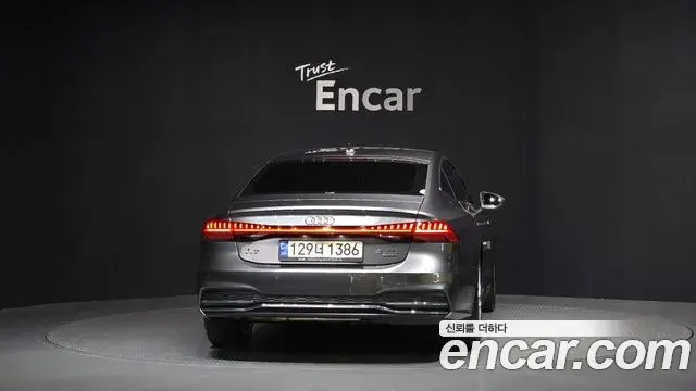 Audi A7 2021 — ფოტო 19/20