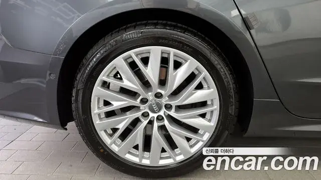 Audi A7 2021 — ფოტო 20/20