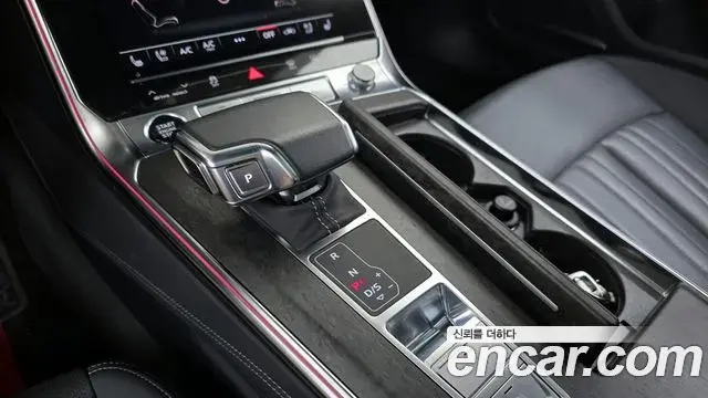 Audi A7 2021 — ფოტო 4/20