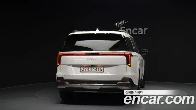 Kia Carnival 2023 — Фото 4/20