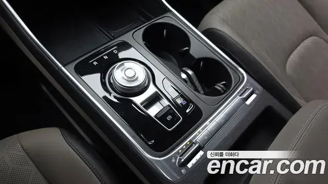 Kia Carnival 2023 — Фото 9/20