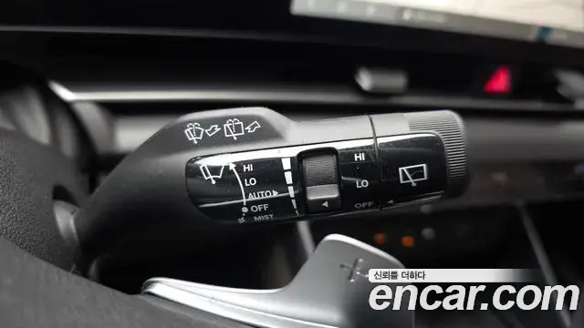 Kia Carnival 2023 — Фото 17/20