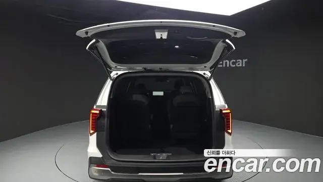 Kia Carnival 2023 — Фото 20/20