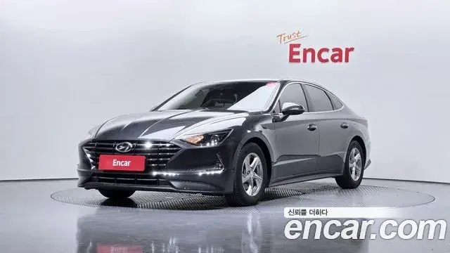 Hyundai Sonata Hybrid 2020 — Photo 24/32