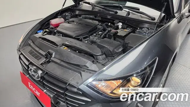 Hyundai Sonata Hybrid 2020 — Photo 22/32