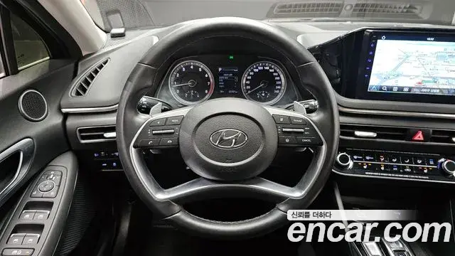 Hyundai Sonata Hybrid 2020 — Photo 3/32