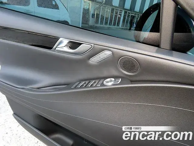 Genesis G80 2020 — ფოტო 8/20