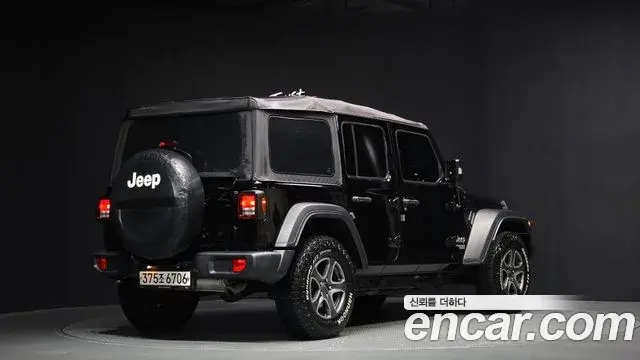Jeep Wrangler 2019 — Şəkil 9/20