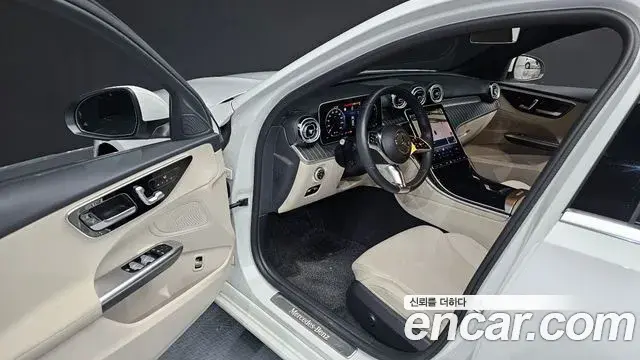 Mercedes-Benz C-Class 2023 — ფოტო 14/30