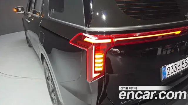 Kia Carnival 2025 — Şəkil 34/36