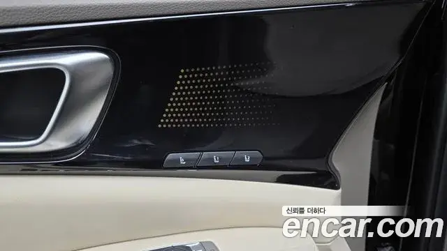 Kia Carnival 2025 — Şəkil 36/36