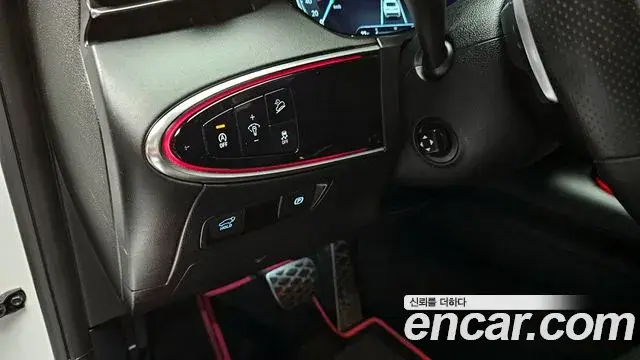 Genesis GV70 2021 — Şəkil 12/30