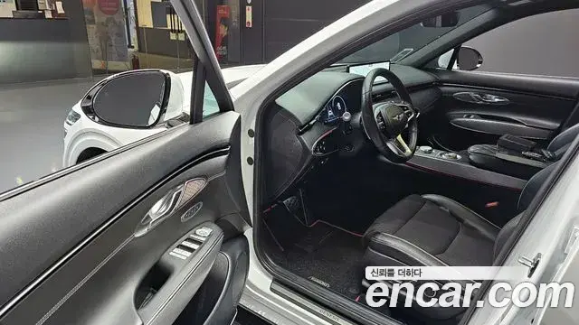 Genesis GV70 2021 — Şəkil 14/30