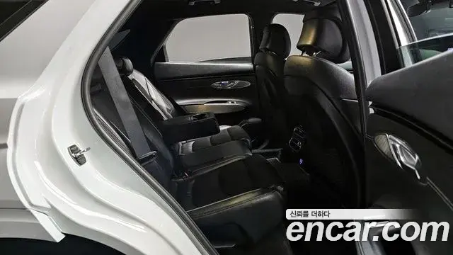 Genesis GV70 2021 — Şəkil 10/30