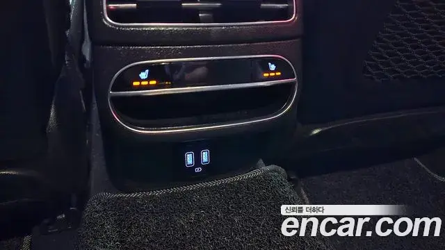Genesis GV70 2021 — Şəkil 9/30