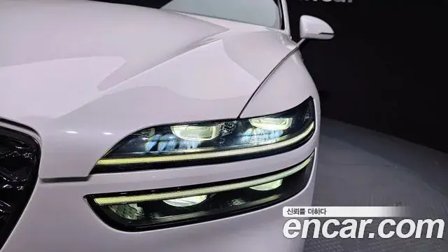 Genesis GV70 2021 — Şəkil 15/30