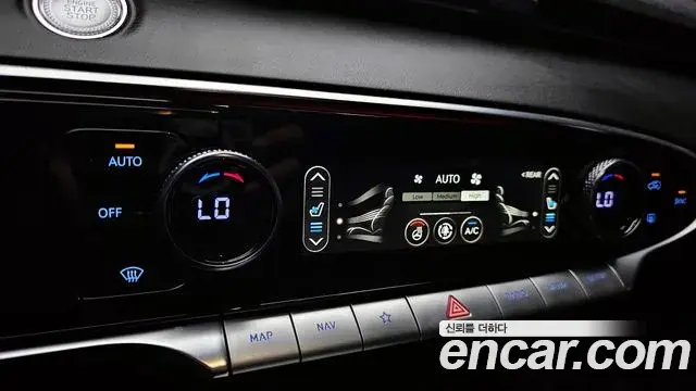 Genesis GV70 2021 — Şəkil 26/30