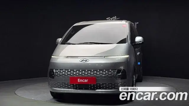 Hyundai Staria 2023 — ფოტო 16/20