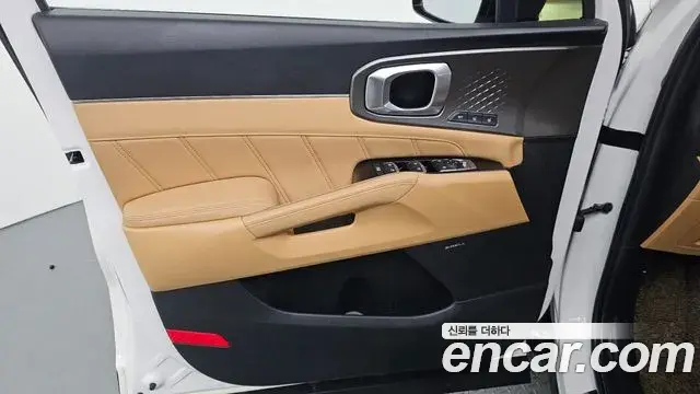 Kia Sorento 2021 — ფოტო 29/38