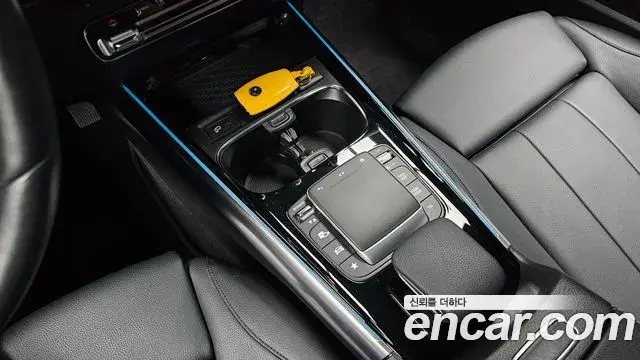Mercedes-Benz GLA-Class 2021 — Фото 9/20