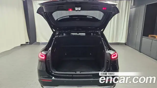 Mercedes-Benz GLA-Class 2021 — Фото 20/20