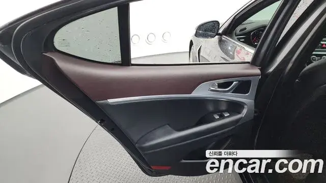 Genesis G70 2019 — Şəkil 23/35