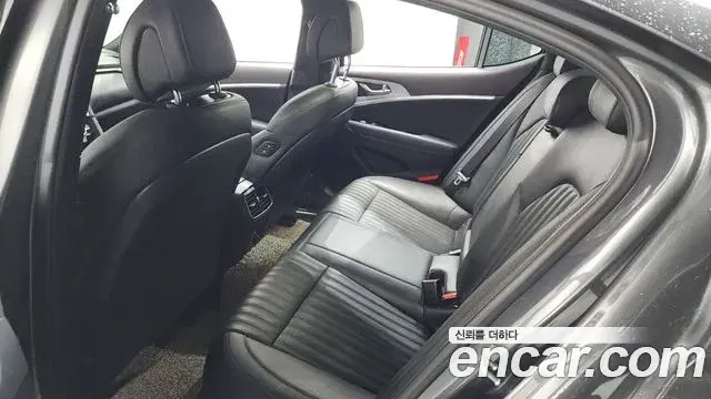 Genesis G70 2019 — Şəkil 32/35