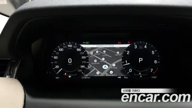 Land Rover Discovery Sport 2022 — ფოტო 16/20