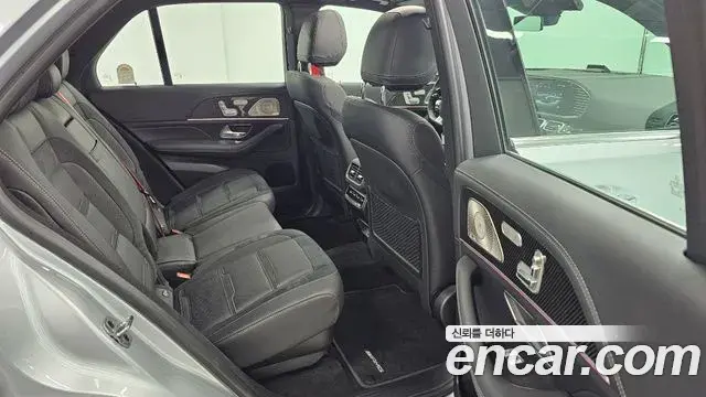 Mercedes-Benz GLE-Class 2025 — ფოტო 9/17
