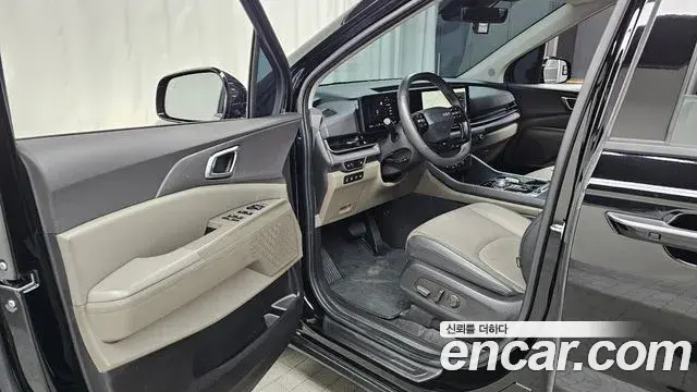 Kia Carnival 2025 — ფოტო 8/31
