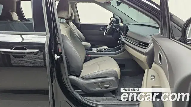 Kia Carnival 2025 — ფოტო 17/31