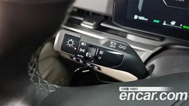 Kia Carnival 2025 — ფოტო 18/31