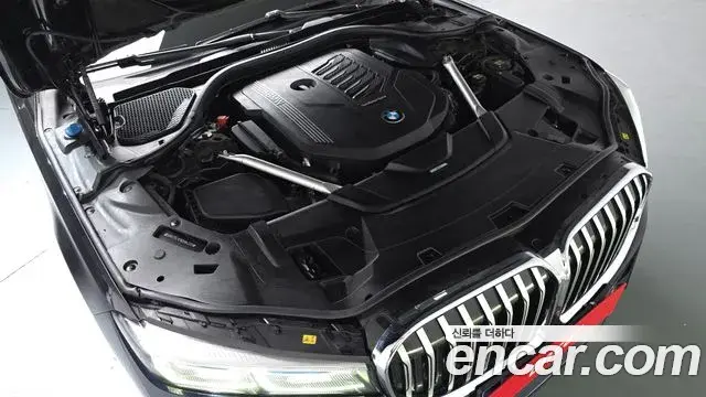 BMW 7 Series 2021 — Photo 12/39