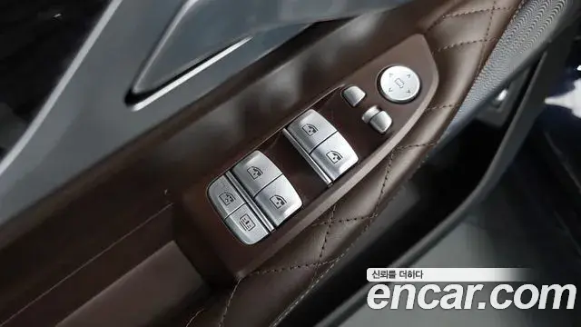 BMW 7 Series 2021 — Photo 26/39
