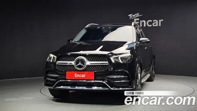 Mercedes-Benz GLE-Class 2019 — Şəkil 1/31