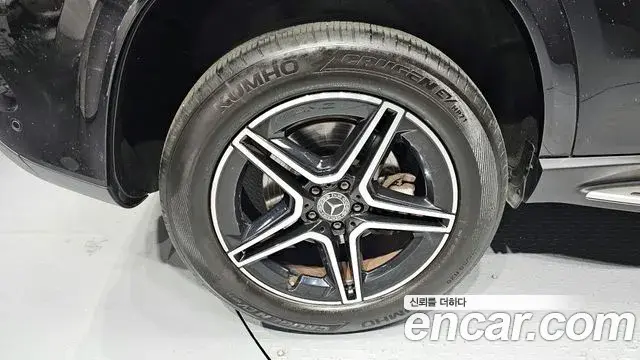 Mercedes-Benz GLE-Class 2019 — Şəkil 23/31