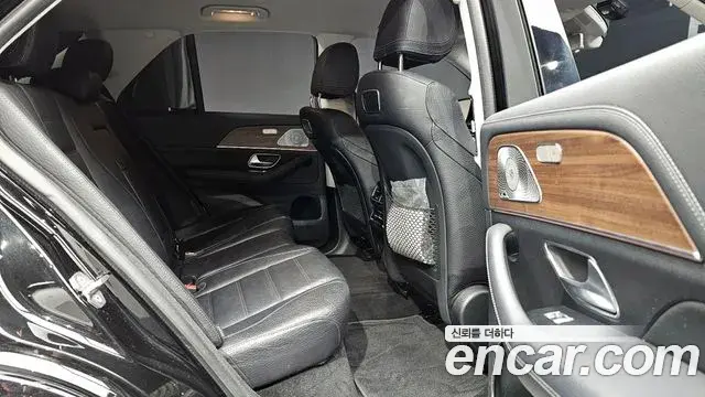 Mercedes-Benz GLE-Class 2019 — Şəkil 10/31