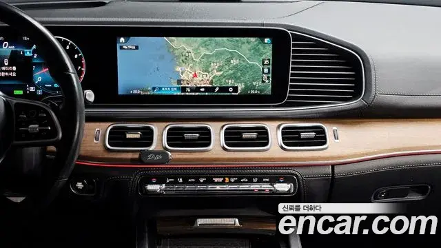 Mercedes-Benz GLE-Class 2019 — Şəkil 18/31