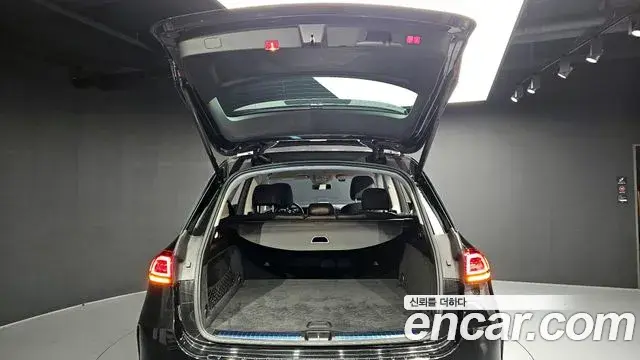 Mercedes-Benz GLE-Class 2019 — Şəkil 25/31