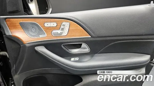 Mercedes-Benz GLE-Class 2019 — Şəkil 31/31