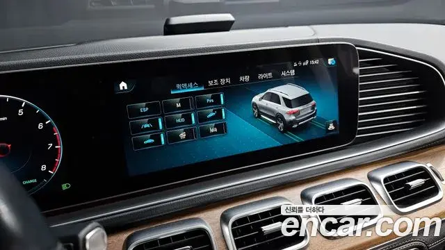 Mercedes-Benz GLE-Class 2019 — Şəkil 7/31