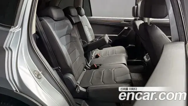Volkswagen Tiguan Allspace 2022 — Şəkil 33/40
