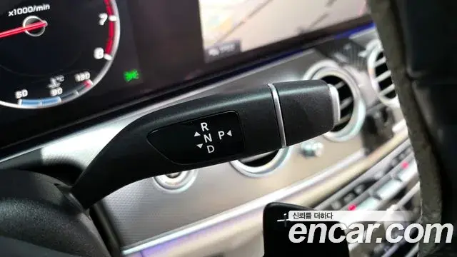 Mercedes-Benz E-Class 2019 — Фото 9/20