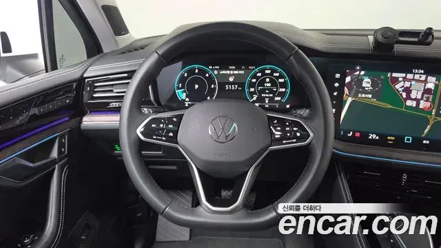 Volkswagen Touareg 2024 — Şəkil 22/32
