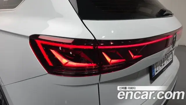 Volkswagen Touareg 2024 — Şəkil 30/32