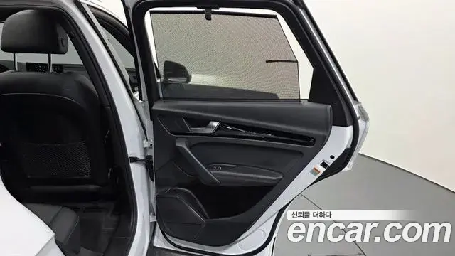 Audi Q5 2021 — ფოტო 9/33